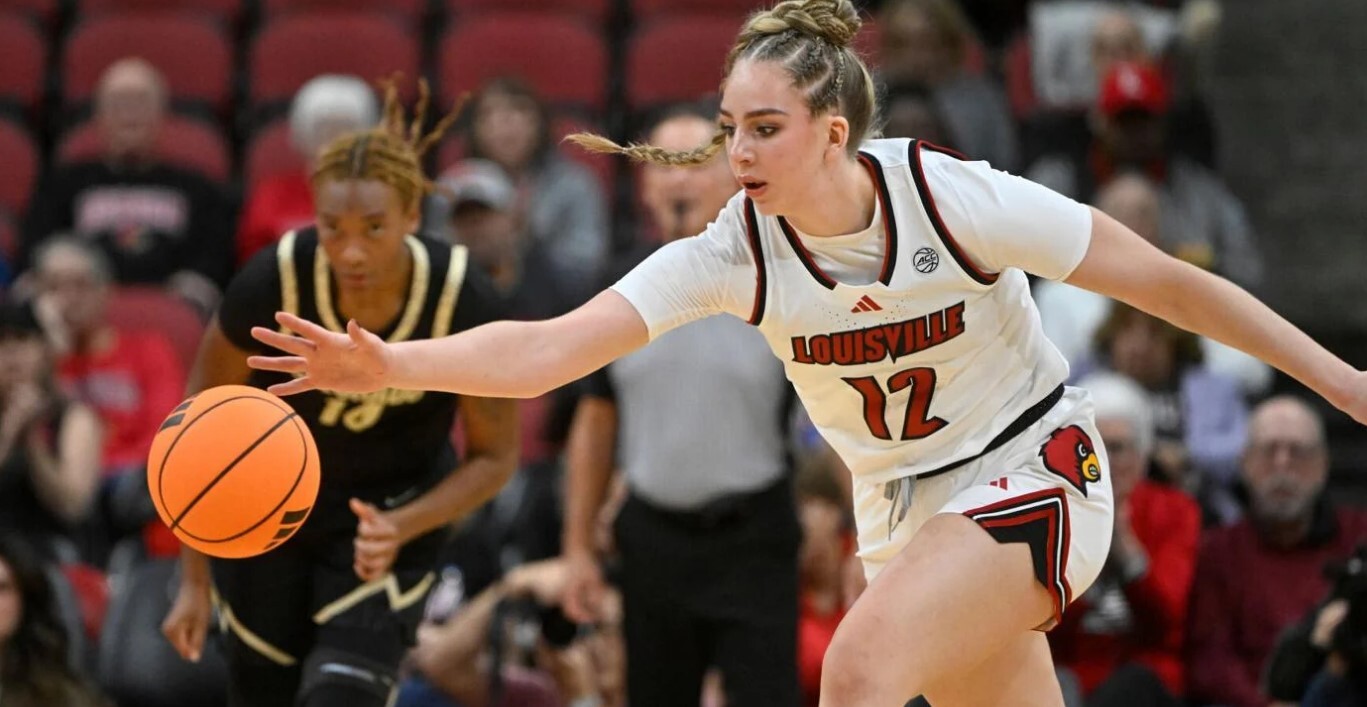 Українки за кордоном: Путра зіграла у NCAA перед приїздом до збірної